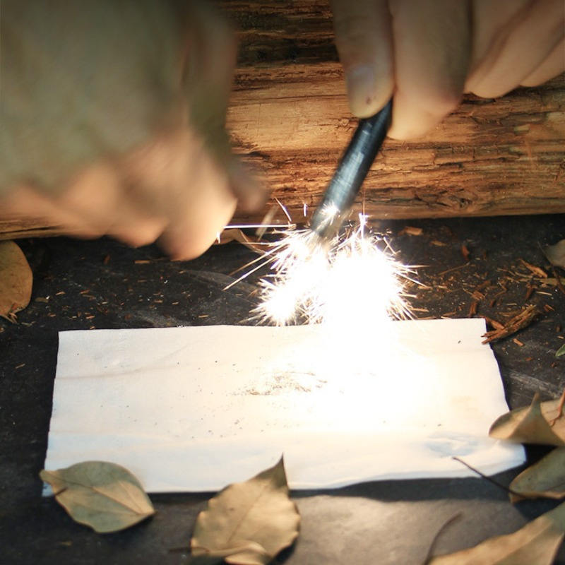 Magnesium Vuurstarter – Ferrocerium Staaf met Houten Handvat